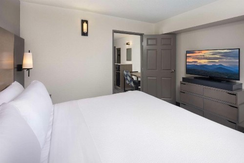 Country Inn & Suites by Radisson Asheville Downtown Tunnel Road NC - image 16
