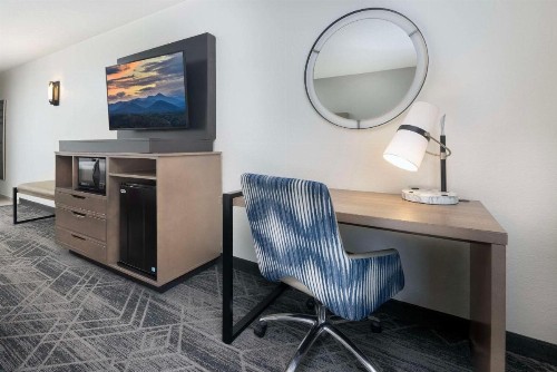 Country Inn & Suites by Radisson Asheville Downtown Tunnel Road NC - image 24