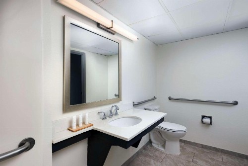 Country Inn & Suites by Radisson Asheville Downtown Tunnel Road NC - image 31