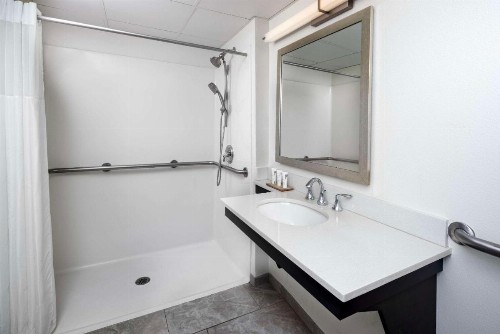 Country Inn & Suites by Radisson Asheville Downtown Tunnel Road NC - image 33