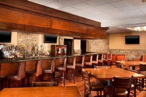 Four Points by Sheraton Asheville Downtown - image 4