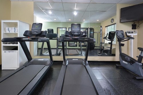 Country Inn & Suites by Radisson Asheville West - image 18