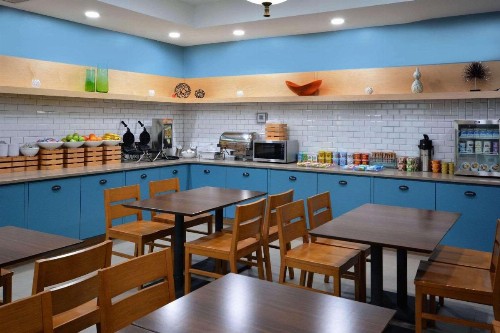 Country Inn & Suites by Radisson Asheville West - image 33
