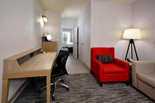 Country Inn & Suites by Radisson Asheville West - image 37