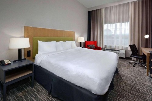 Country Inn & Suites by Radisson Asheville West - image 38