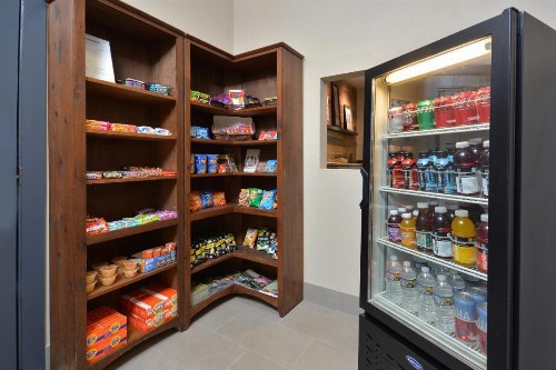 Country Inn & Suites by Radisson Asheville West - image 39
