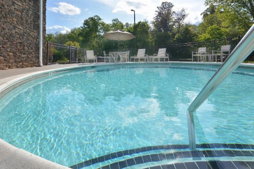 Country Inn & Suites by Radisson Asheville West - image 47