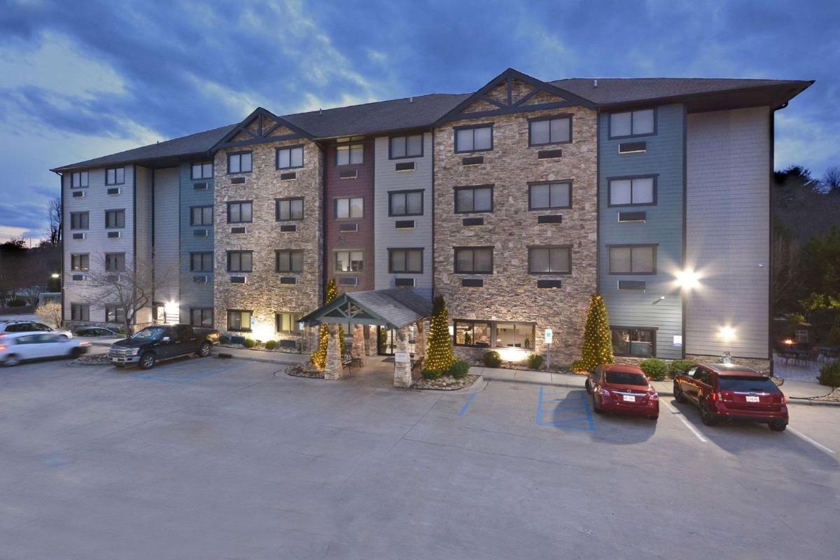 Brookstone Lodge near Biltmore Village Ascend Hotel Collection - main image