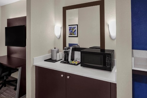 Holiday Inn Express & Suites Asheville SW - Outlet Ctr Area an IHG Hotel - image 24