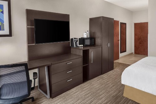 Holiday Inn Express & Suites Asheville SW - Outlet Ctr Area an IHG Hotel - image 25