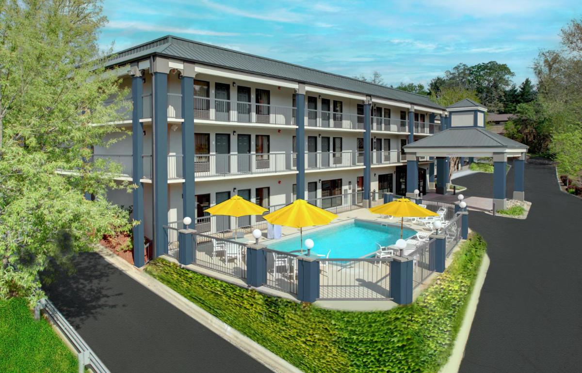 Clarion Inn Biltmore Village - main image