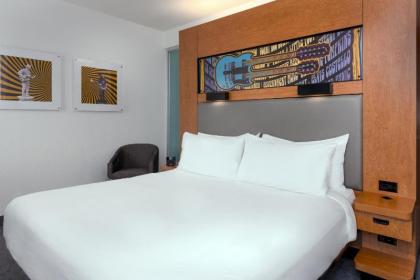 Aloft Asheville Downtown - image 8