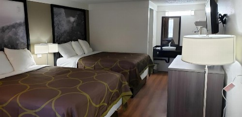 Super 8 by Wyndham Asheville/Biltmore - image 20