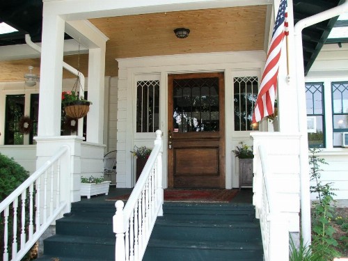 Oakland Cottage Bed and Breakfast - image 9