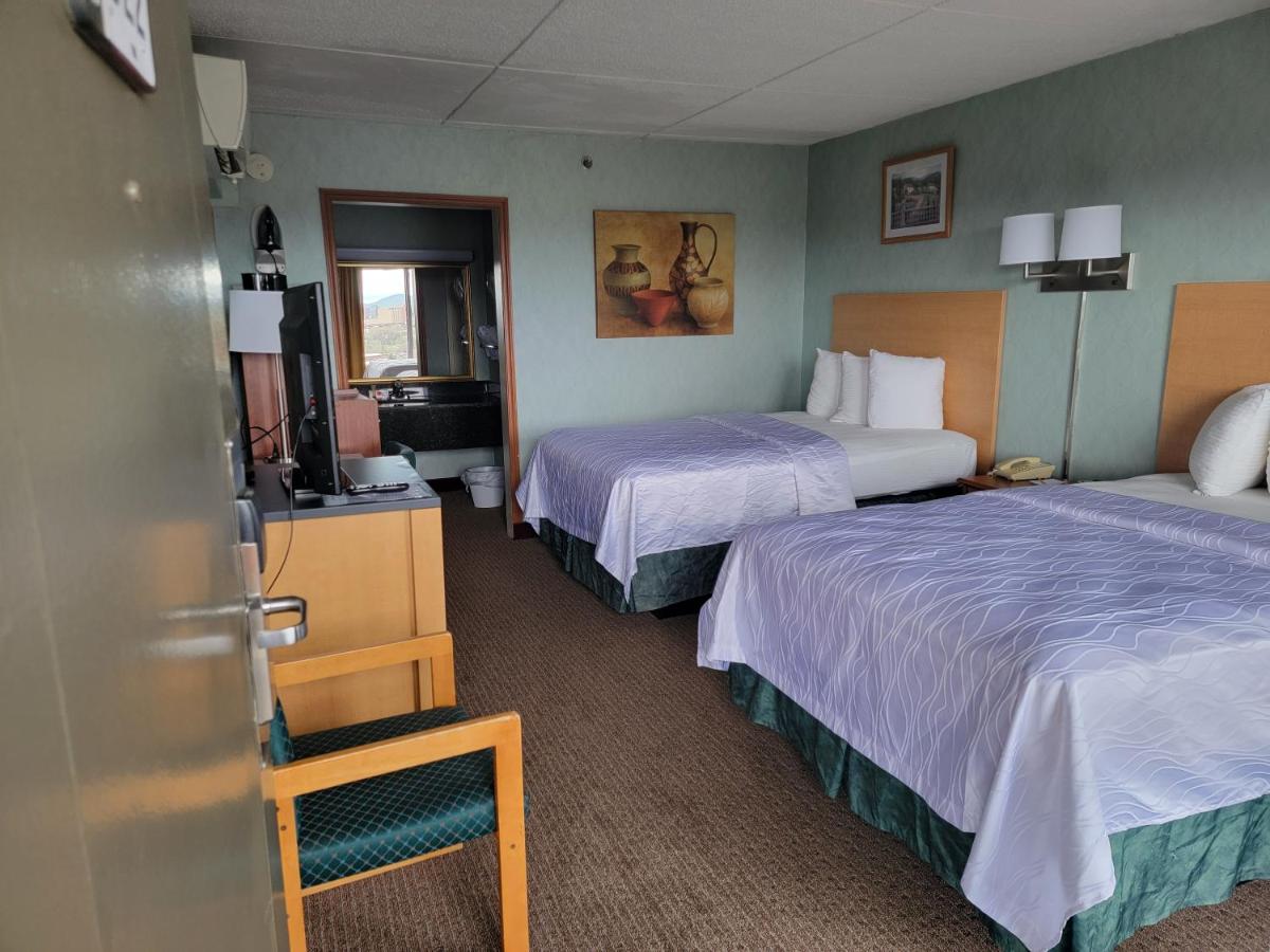 Downtown Inn - image 2