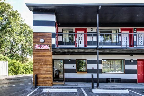 The Asheville Inn - image 7