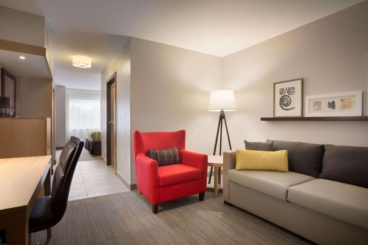 Country Inn & Suites by Radisson Asheville Westgate NC - image 3