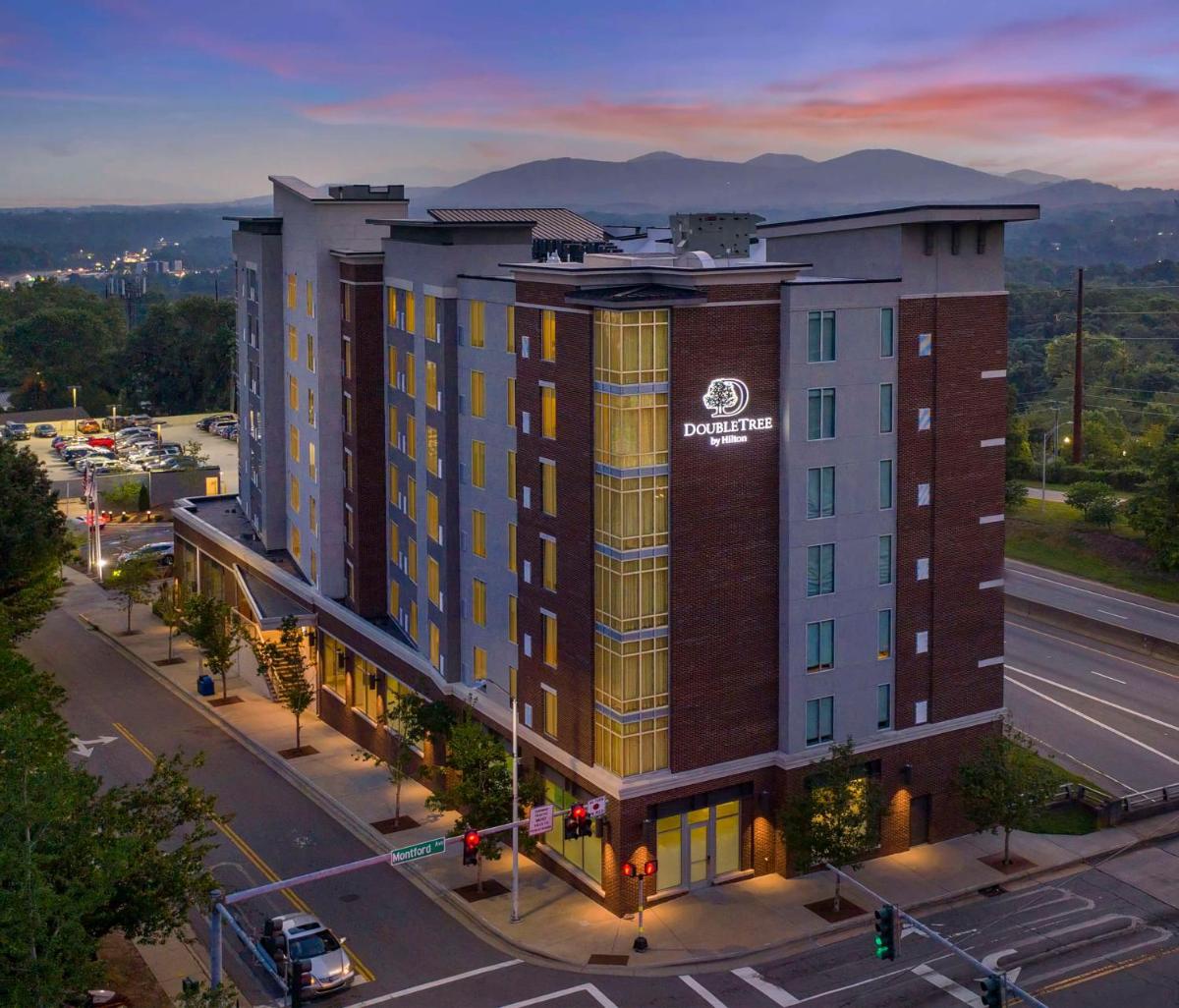 DoubleTree by Hilton Asheville Downtown - image 2