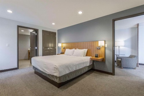 DoubleTree by Hilton Asheville Downtown - image 23
