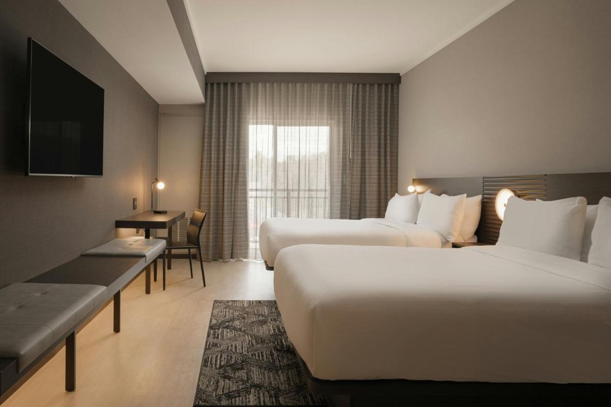 Holiday Inn Hotel & Suites - Asheville-Biltmore Vlg Area an IHG Hotel - image 3