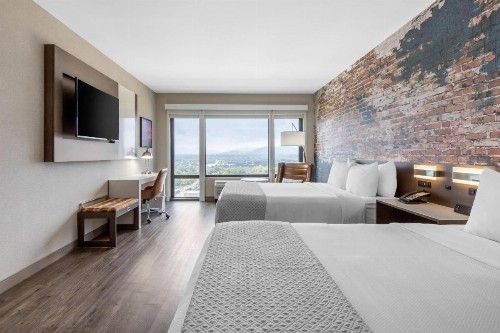 Cambria Hotel Downtown Asheville - image 32