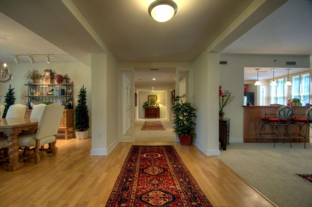 Biltmore Village Hideaway Condo - image 5