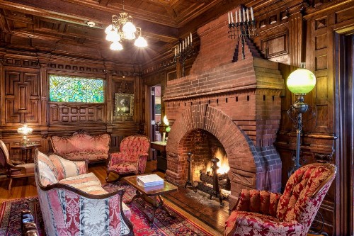 Cedar Crest Inn - image 10