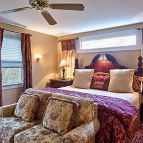 Cedar Crest Inn - image 13