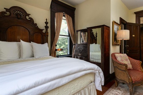 Cedar Crest Inn - image 18