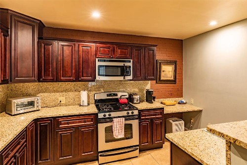 Cedar Crest Inn - image 20
