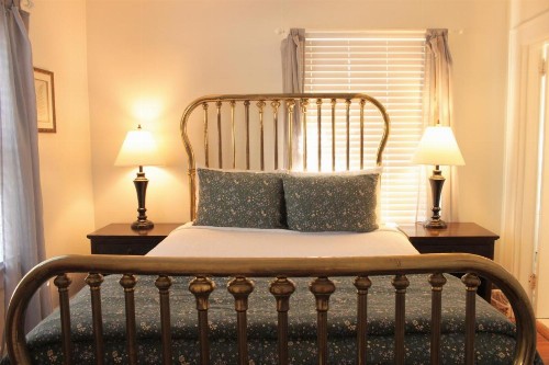 Cedar Crest Inn - image 27