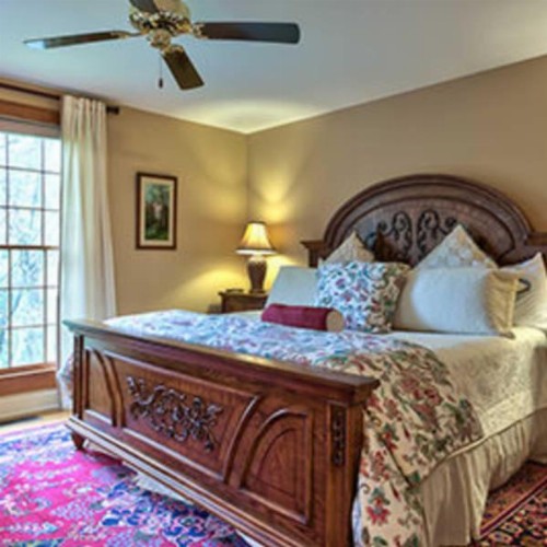 Cedar Crest Inn - image 3