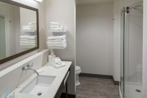 Hampton Inn & Suites Asheville Biltmore Area - image 26