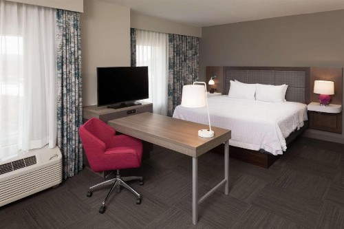 Hampton Inn & Suites Asheville Biltmore Area - image 28