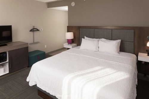 Hampton Inn & Suites Asheville Biltmore Area - image 36