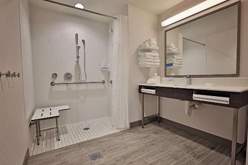 Hampton Inn & Suites Asheville Biltmore Area - image 37