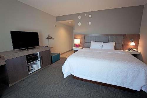 Hampton Inn & Suites Asheville Biltmore Area - image 43