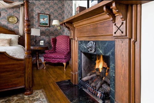 The Reynolds Mansion - image 10