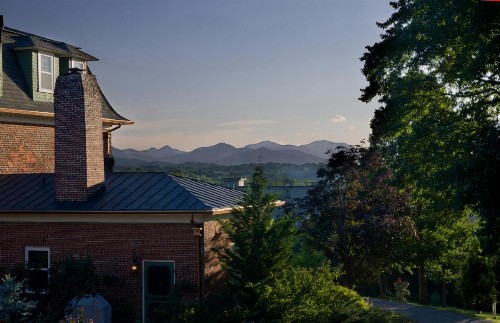 The Reynolds Mansion - image 9