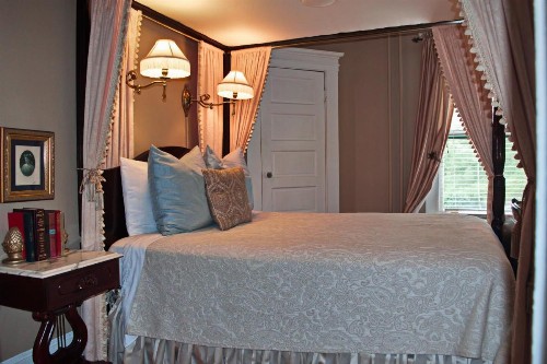 The Lion and the Rose Bed and Breakfast - image 15