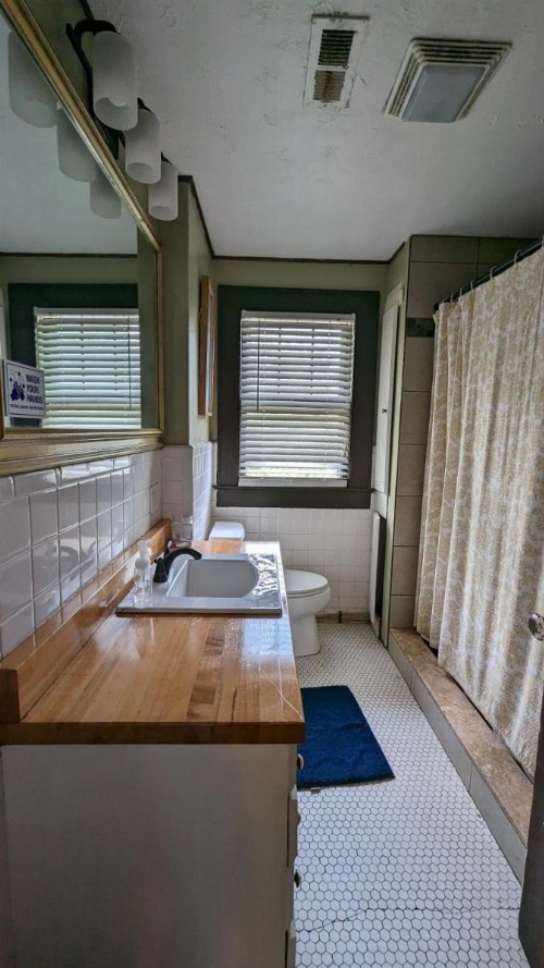 Bon Paul & Sharky's Hostel - image 11