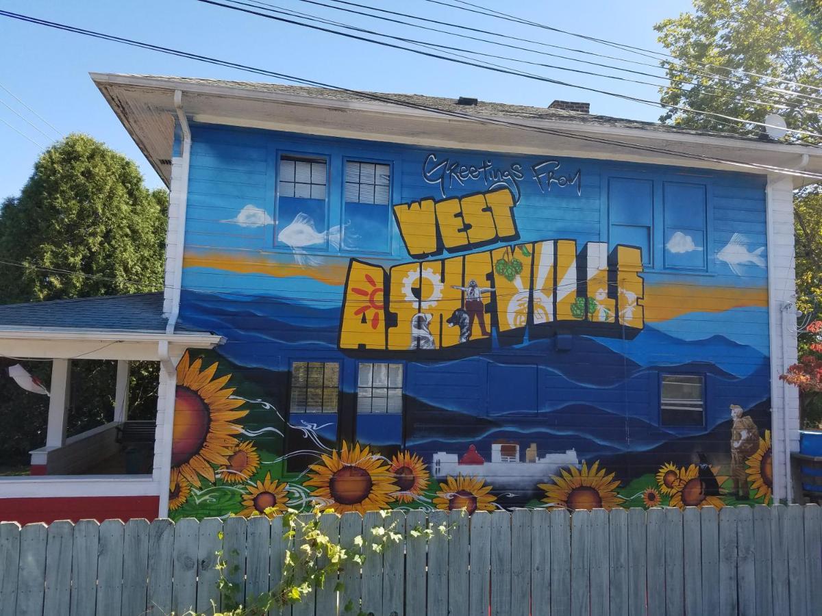 Bon Paul & Sharky's Hostel - image 2
