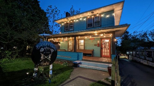 Bon Paul & Sharky's Hostel - image 25