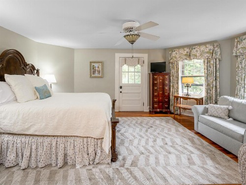 Pinecrest Bed & Breakfast - image 11