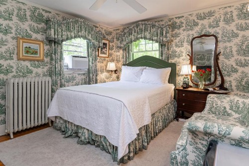 Pinecrest Bed & Breakfast - image 32