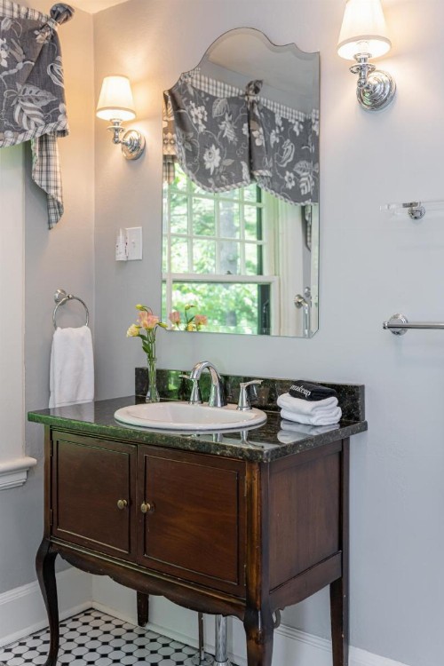 Pinecrest Bed & Breakfast - image 35