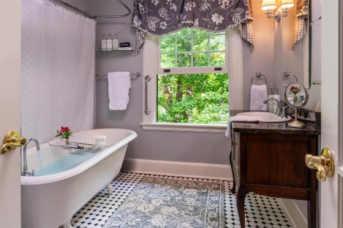 Pinecrest Bed & Breakfast - image 44