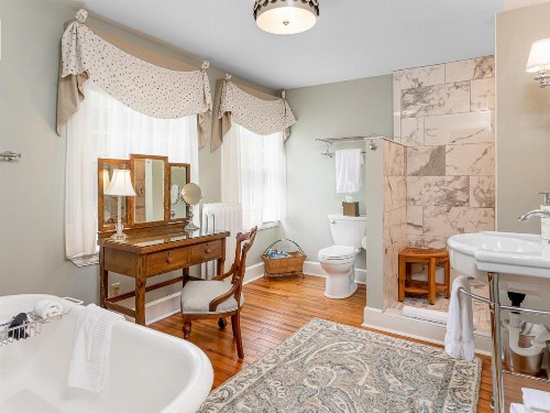 Pinecrest Bed & Breakfast - image 7
