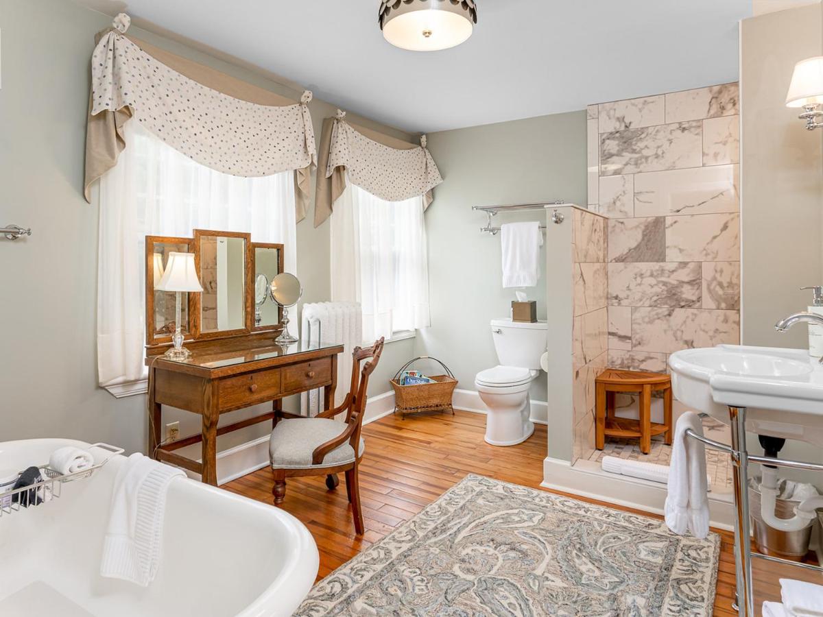 Pinecrest Bed & Breakfast - image 7
