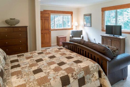Celia's Retreat - image 5